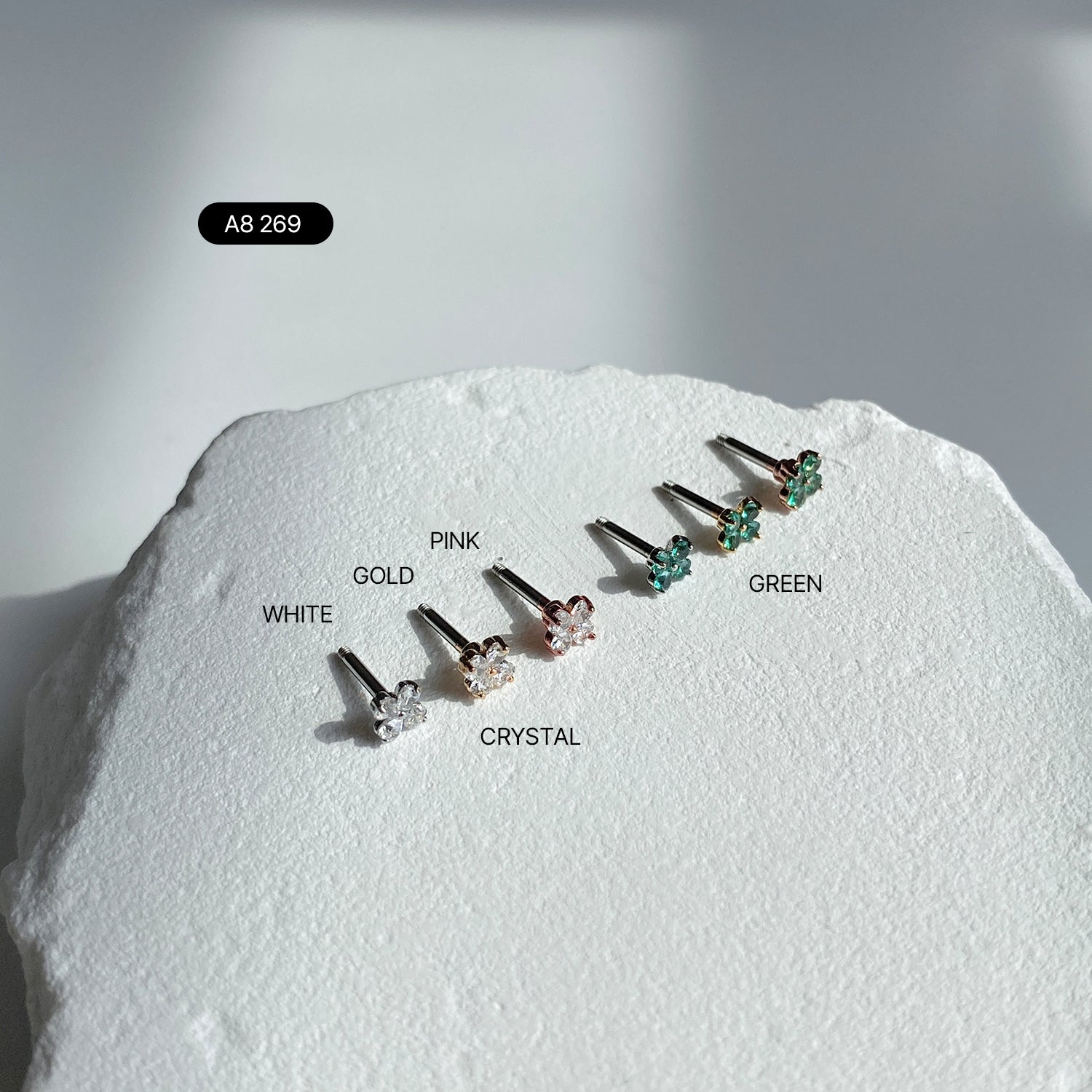 A8 269 クローバーカラーキュービックピアス