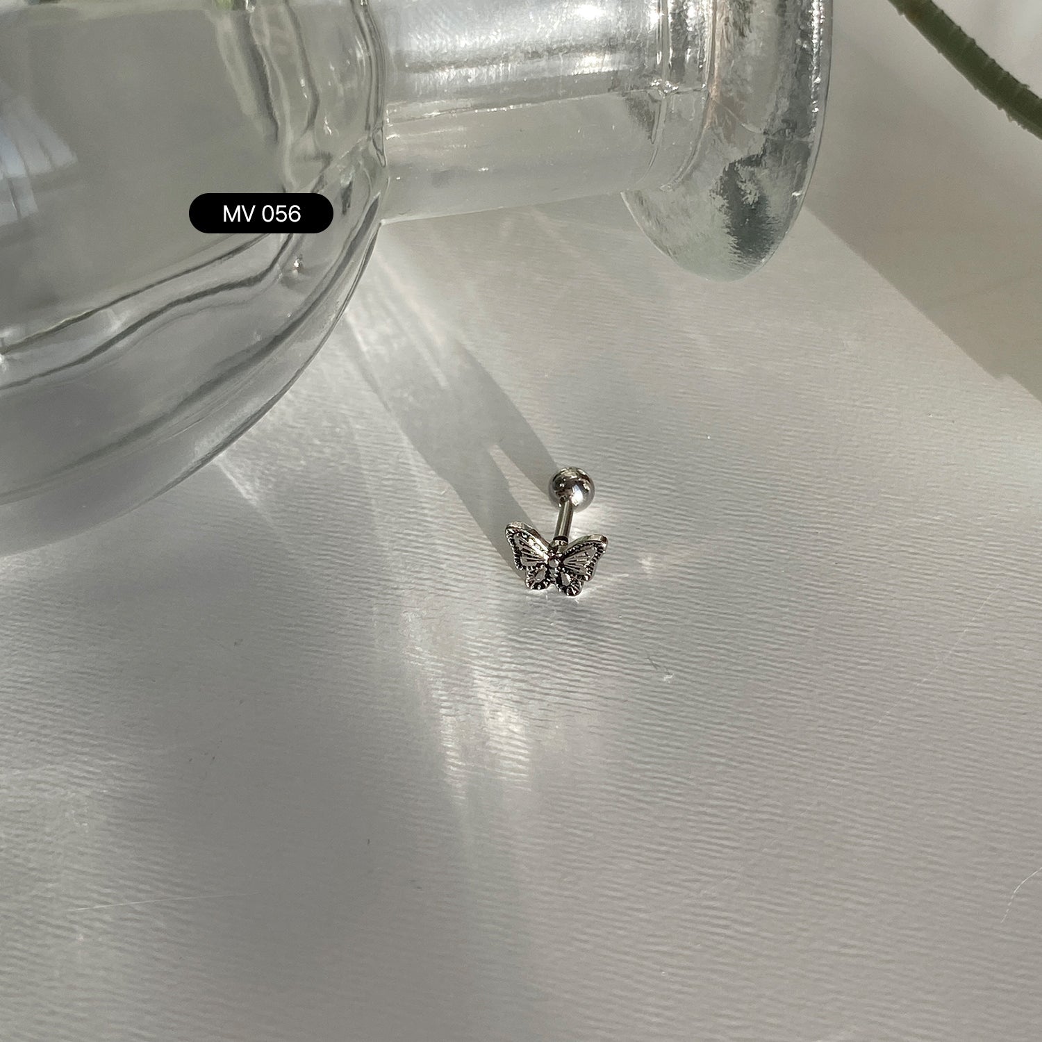 MV 056 エンティックドロップナビピアス