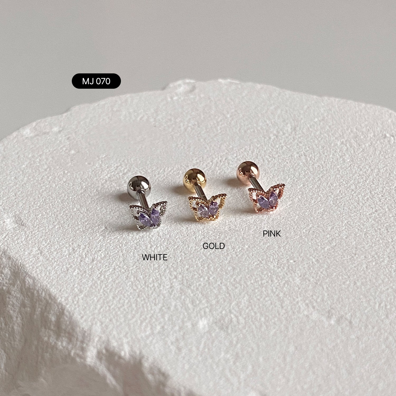 MJ 070 ツイストロープライン蝶キュービックピアス