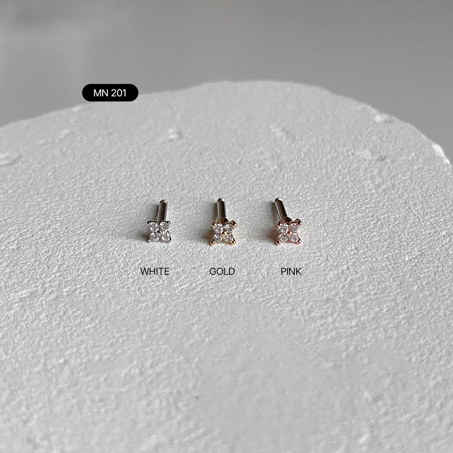 MN 201 キュービックミニスターピアス