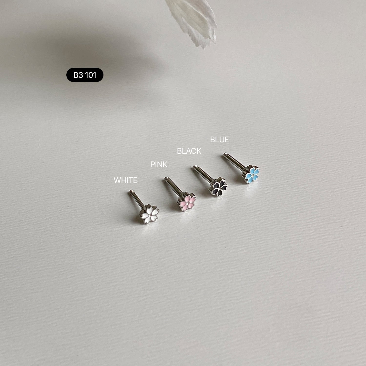 B3 101 サージカルエポックミニハートフラワーピアス