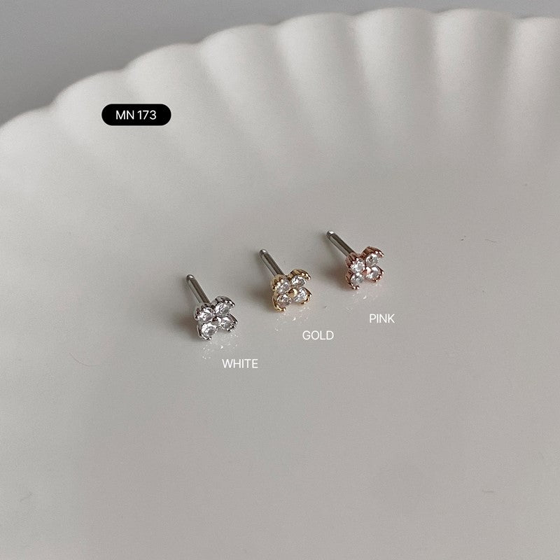 MN 173 四つ葉キューピックピアス