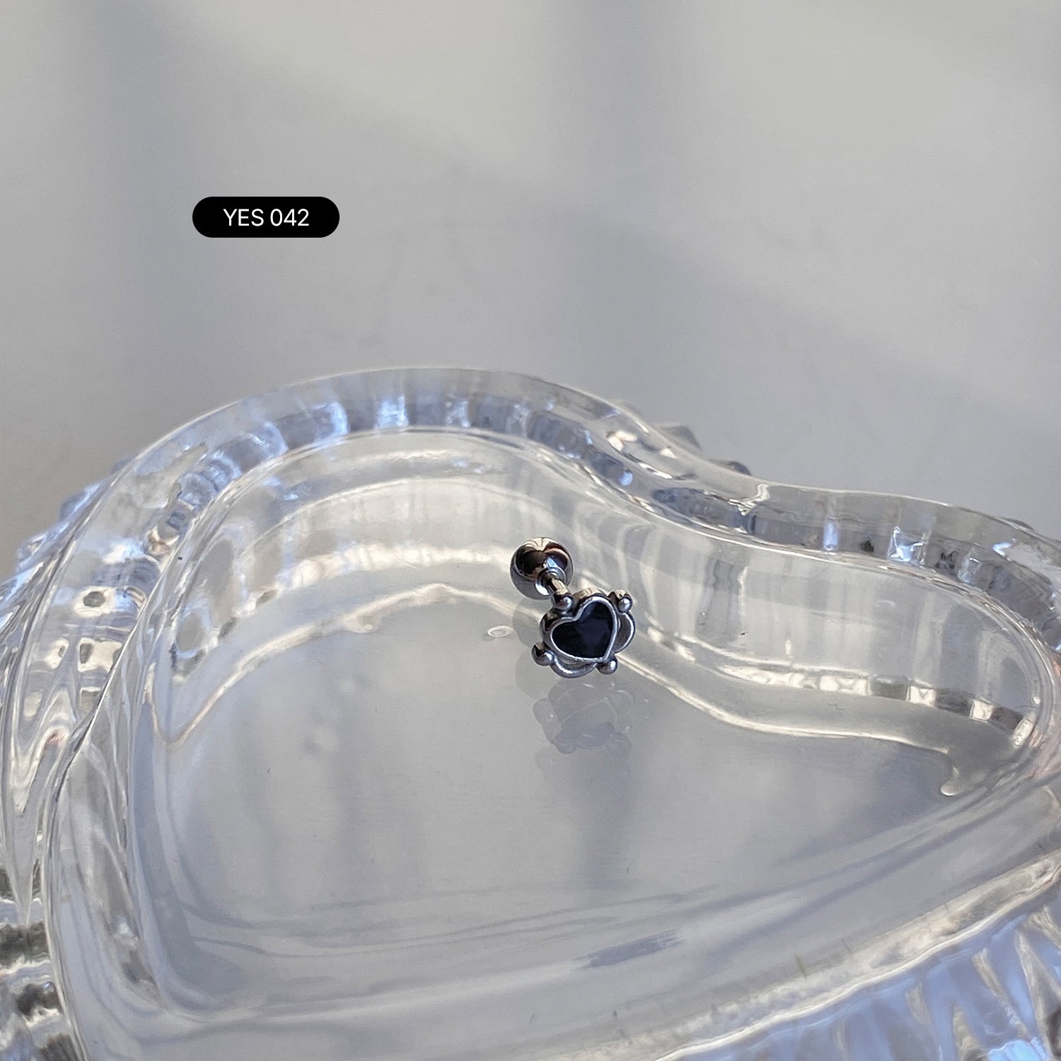 YES 042 ブラックハートスチールバーベルピアス