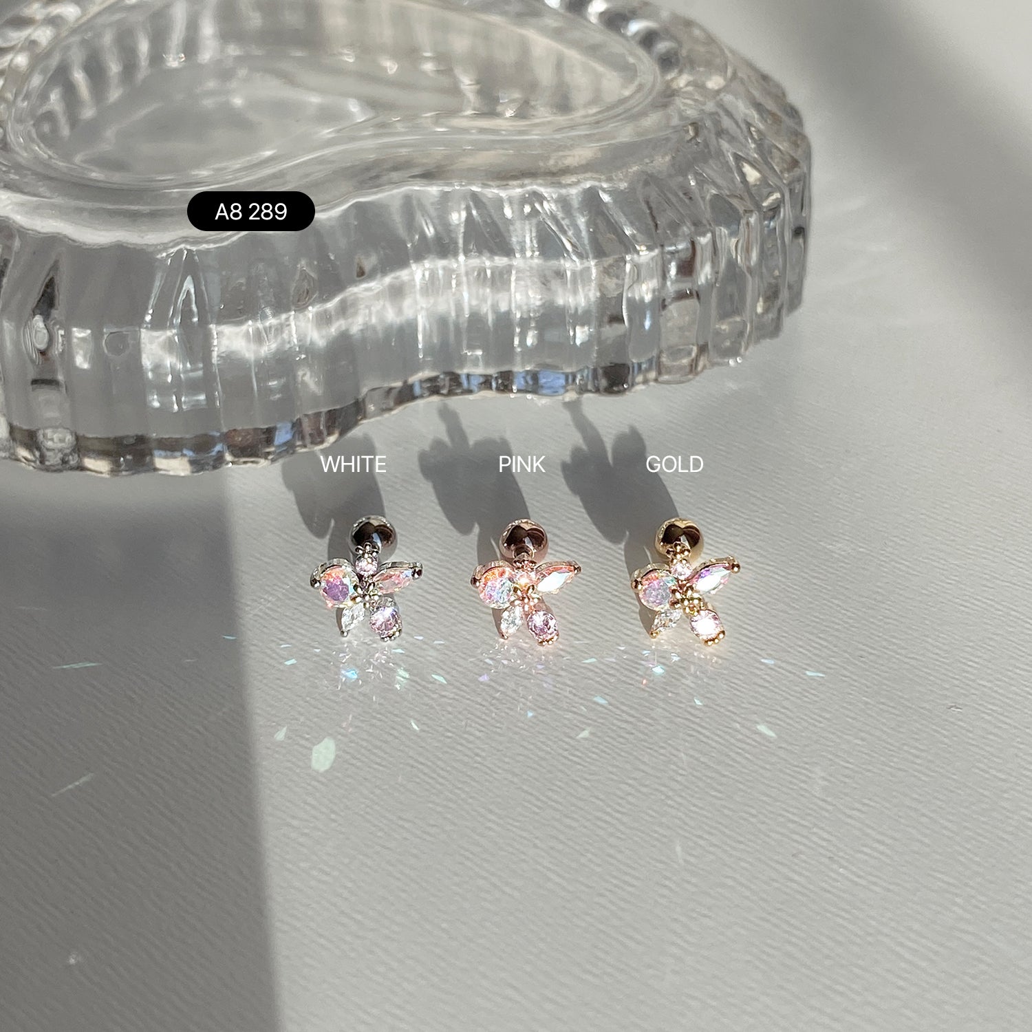 A8 289 フラワーオーロラミックスキュービックピアス
