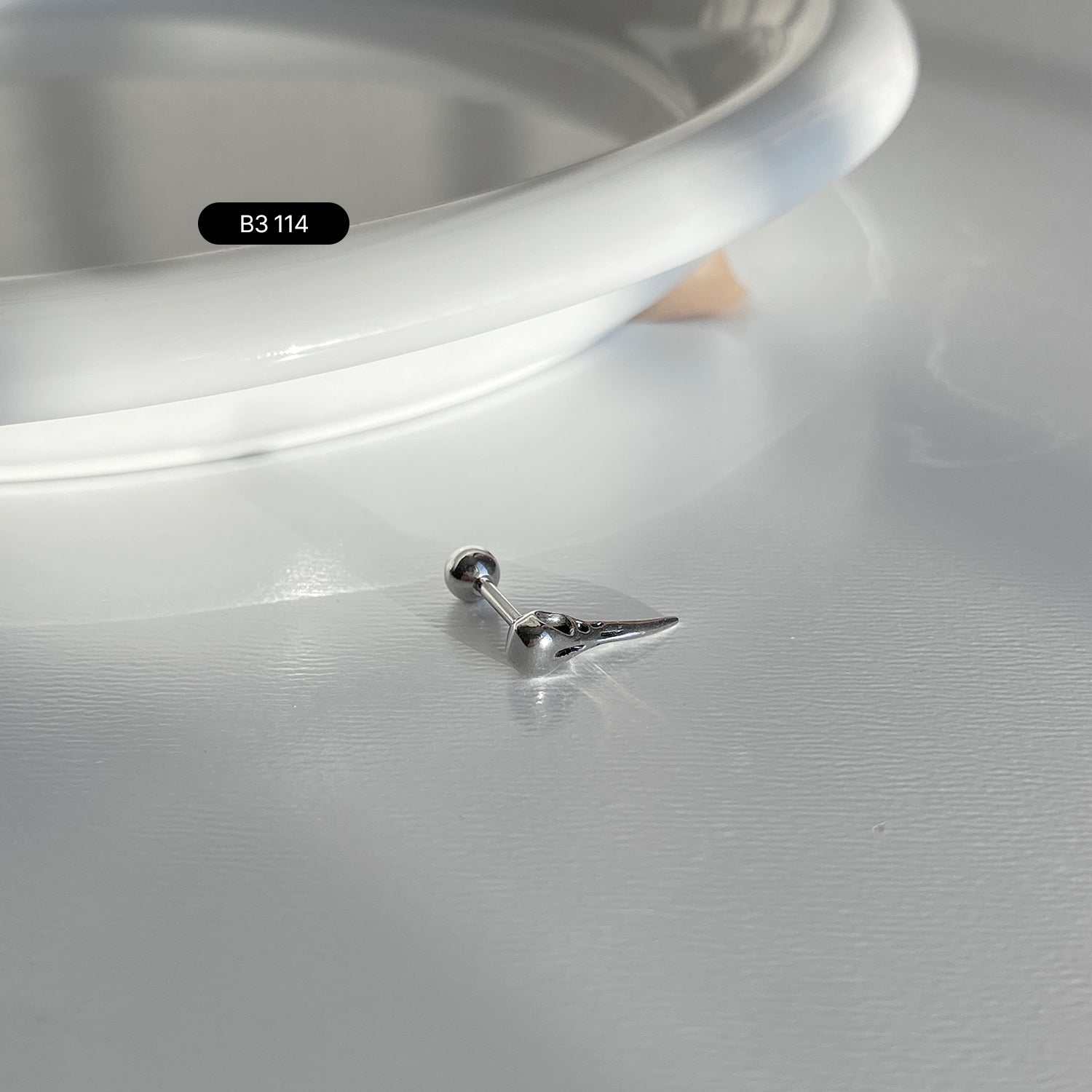 SET-084 エンティックムーンズ牙ピアスセット