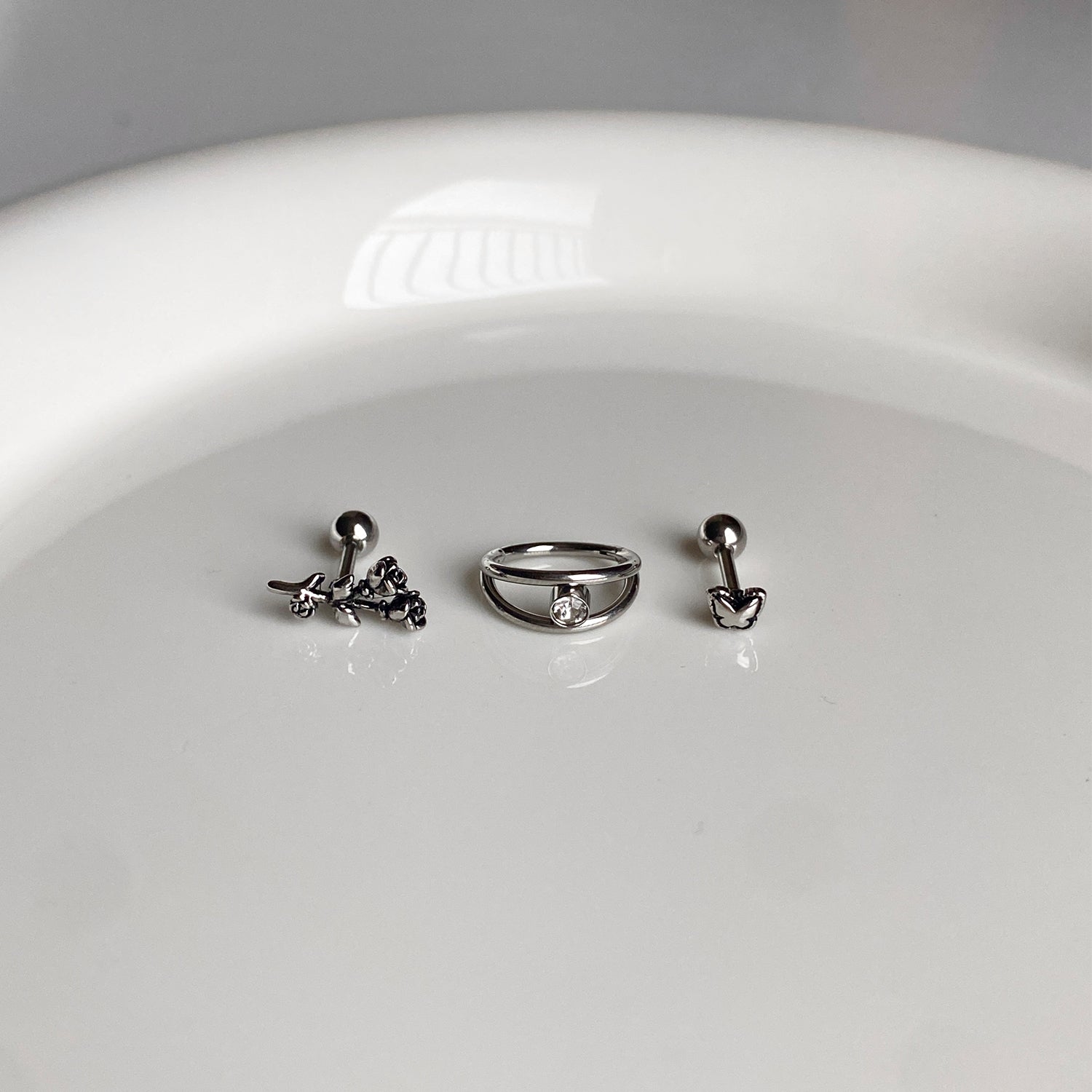 SET-024 エンティックサージカルシグメントリングピアセット