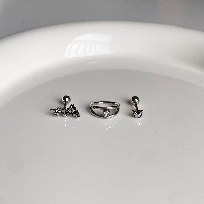 アンティーク ウノドストレス ピアス (엔틱 우노도스뜨레스 피어싱)