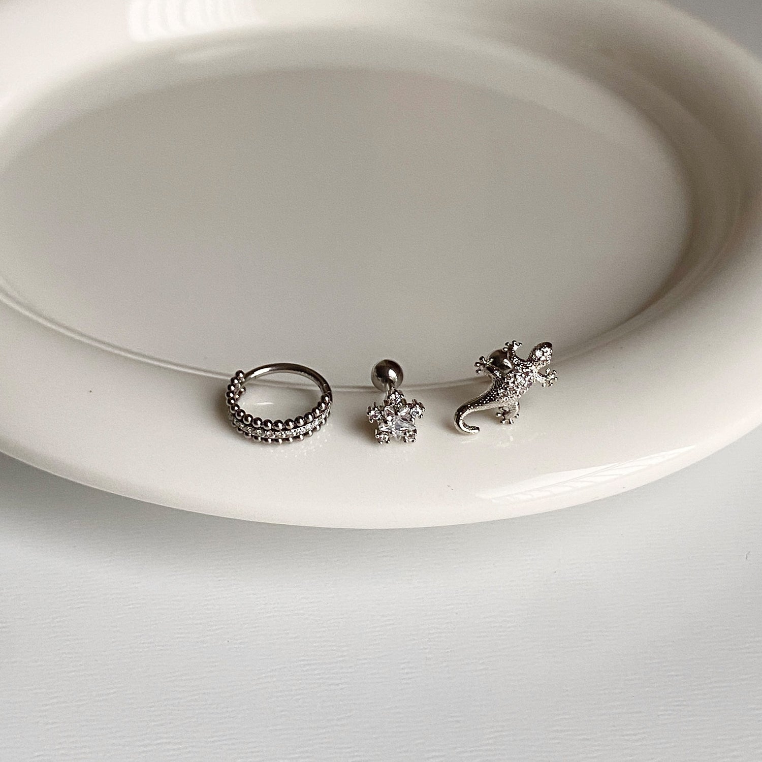 SET-026 キューティーフラワーキュービックトカゲシグメントリングピアスセット