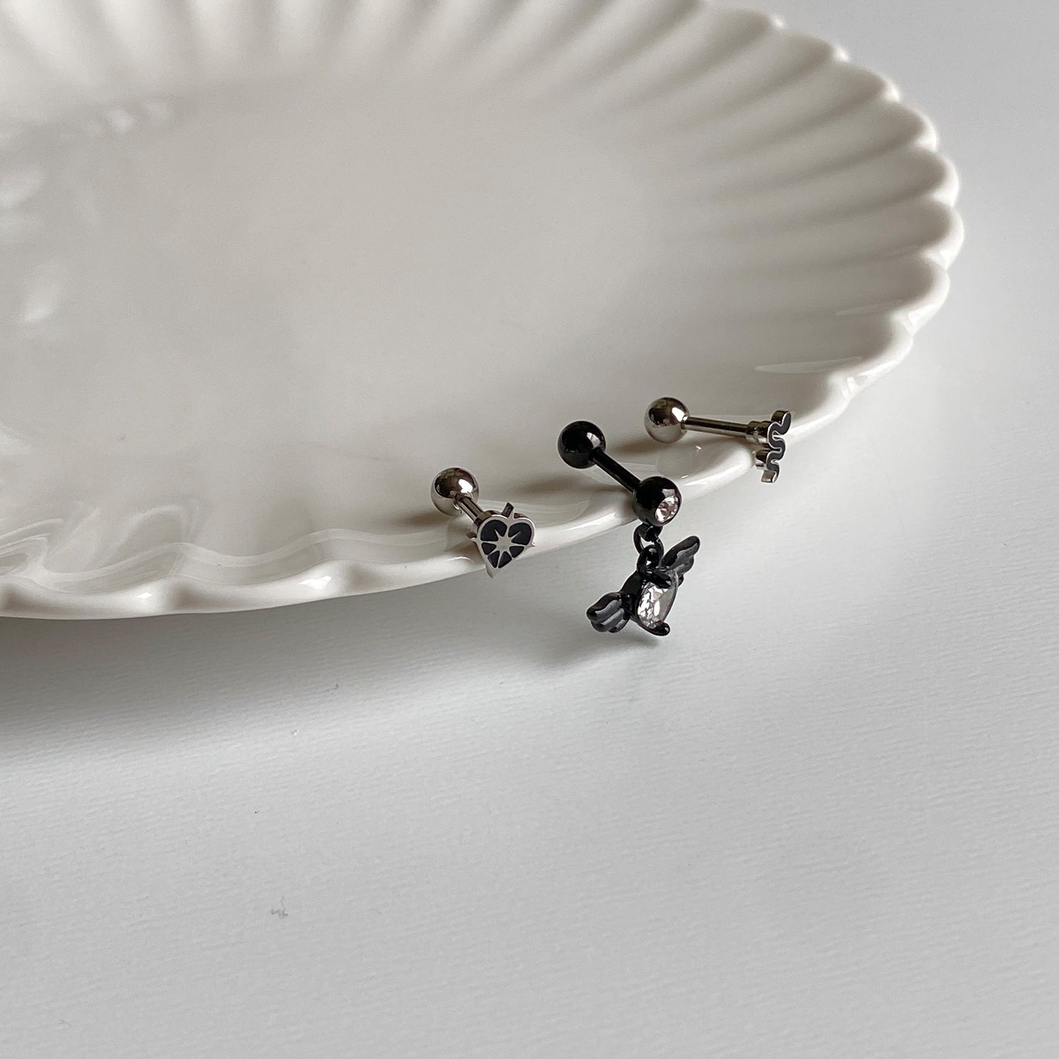 SET-016 キュービックドロップハートウィングスチールボアヘビハートピアスセット