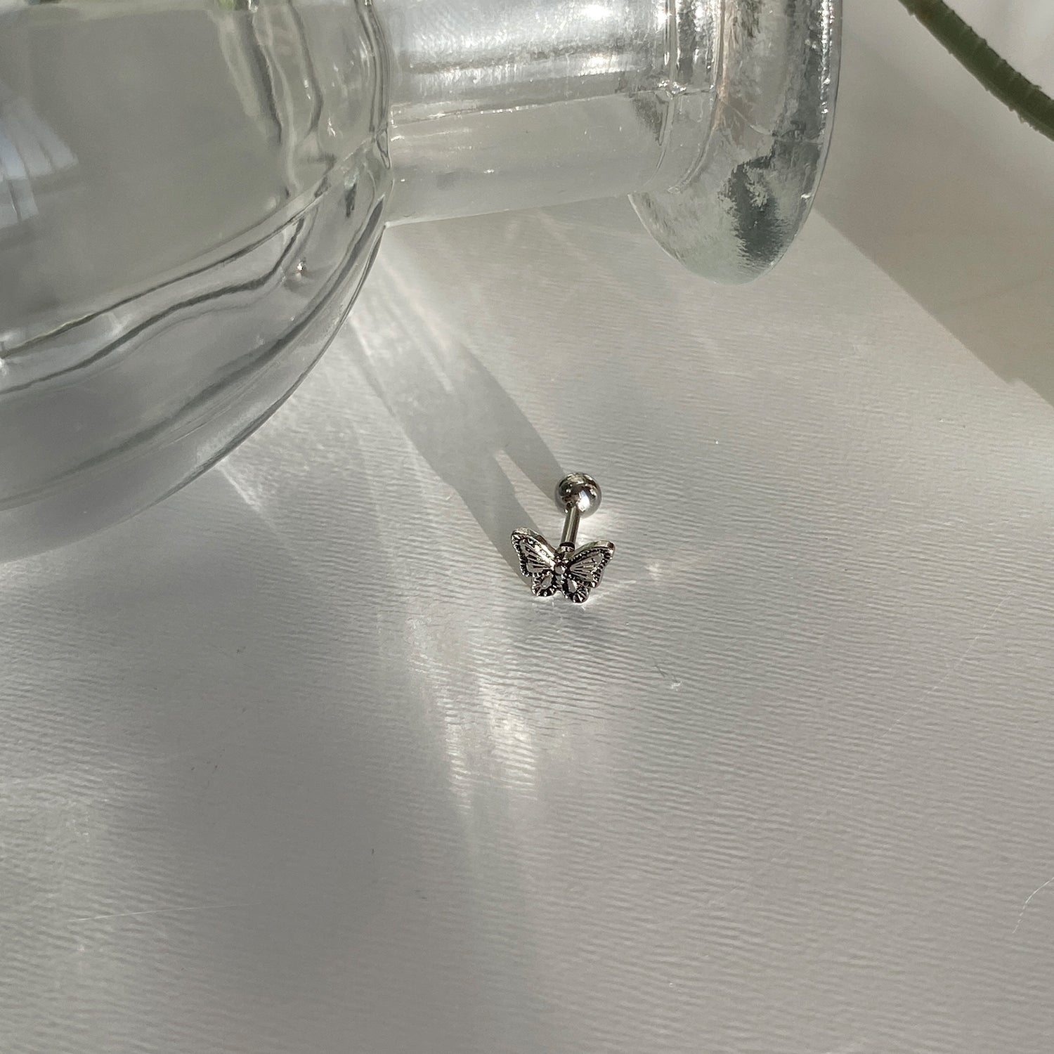 MV 056 エンティックドロップナビピアス