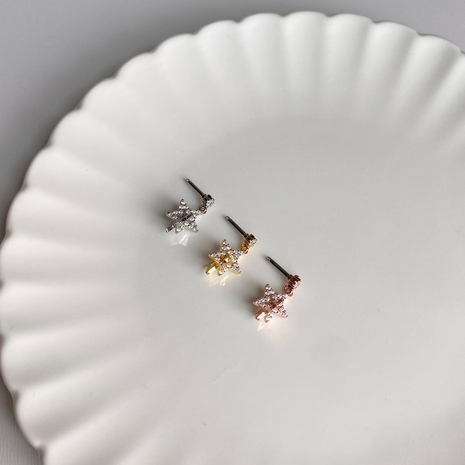 MP 072 キュービックドロップツースターピアス