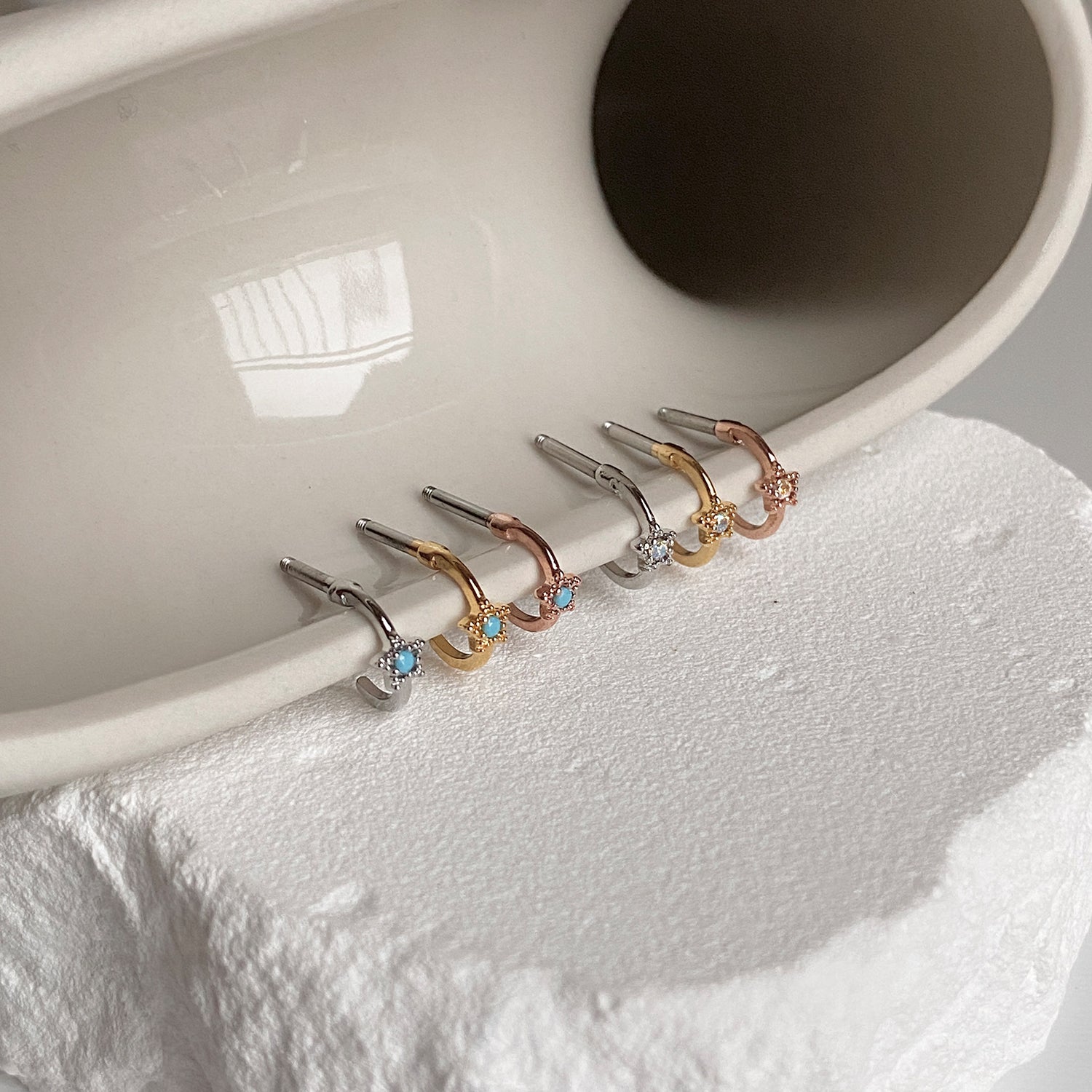 B4 186 スターハーフリングピアス