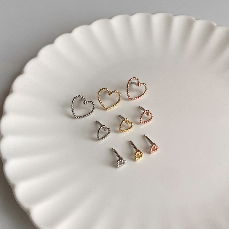 MP 130 ドットラインハートピアス