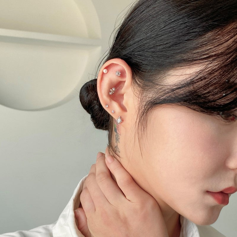 オーバル ストーン ピアス (타원 스톤 피어싱)