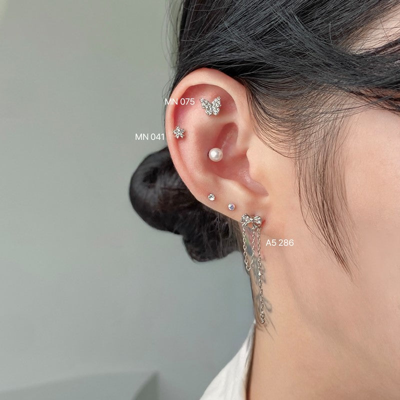 A5 286 ロングドロップキュービックリボンピアス