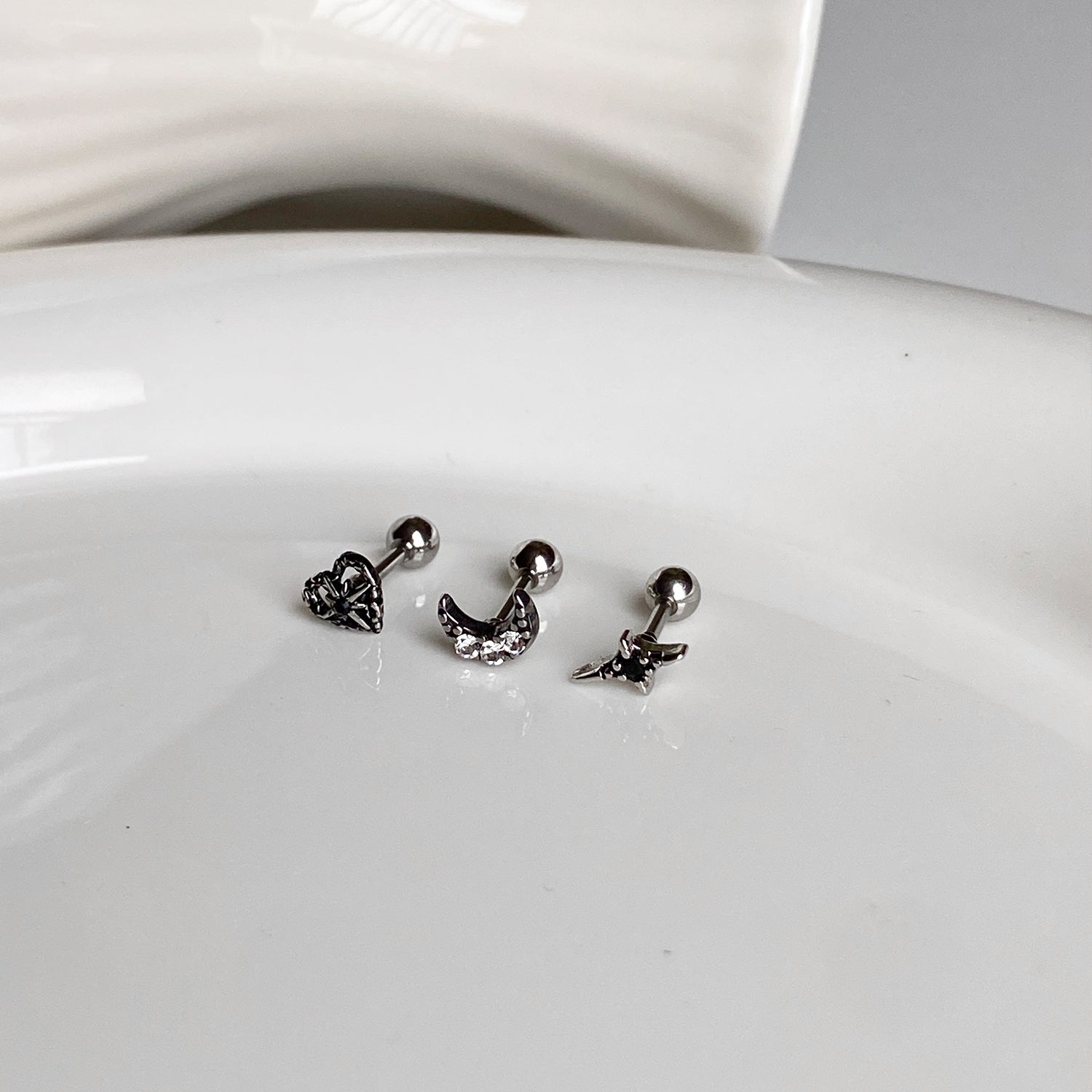 SET-021 アンティークハートキラキラブラックキュービックピアスセット