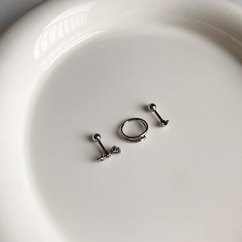 アンティーク ウノドストレス ピアス (엔틱 우노도스뜨레스 피어싱)