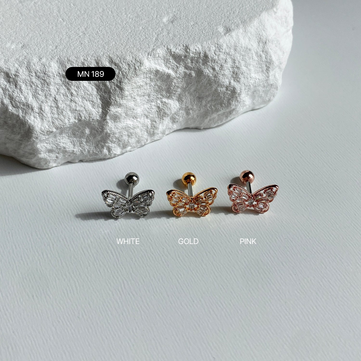 MN 189 キュービック蝶ピアス