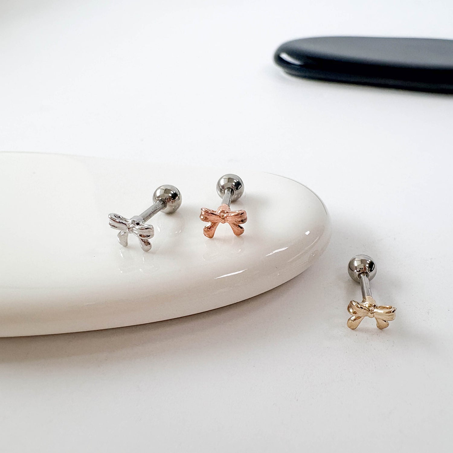 theminis リボン 真鍮 ピアス シンプルピアス mn 185