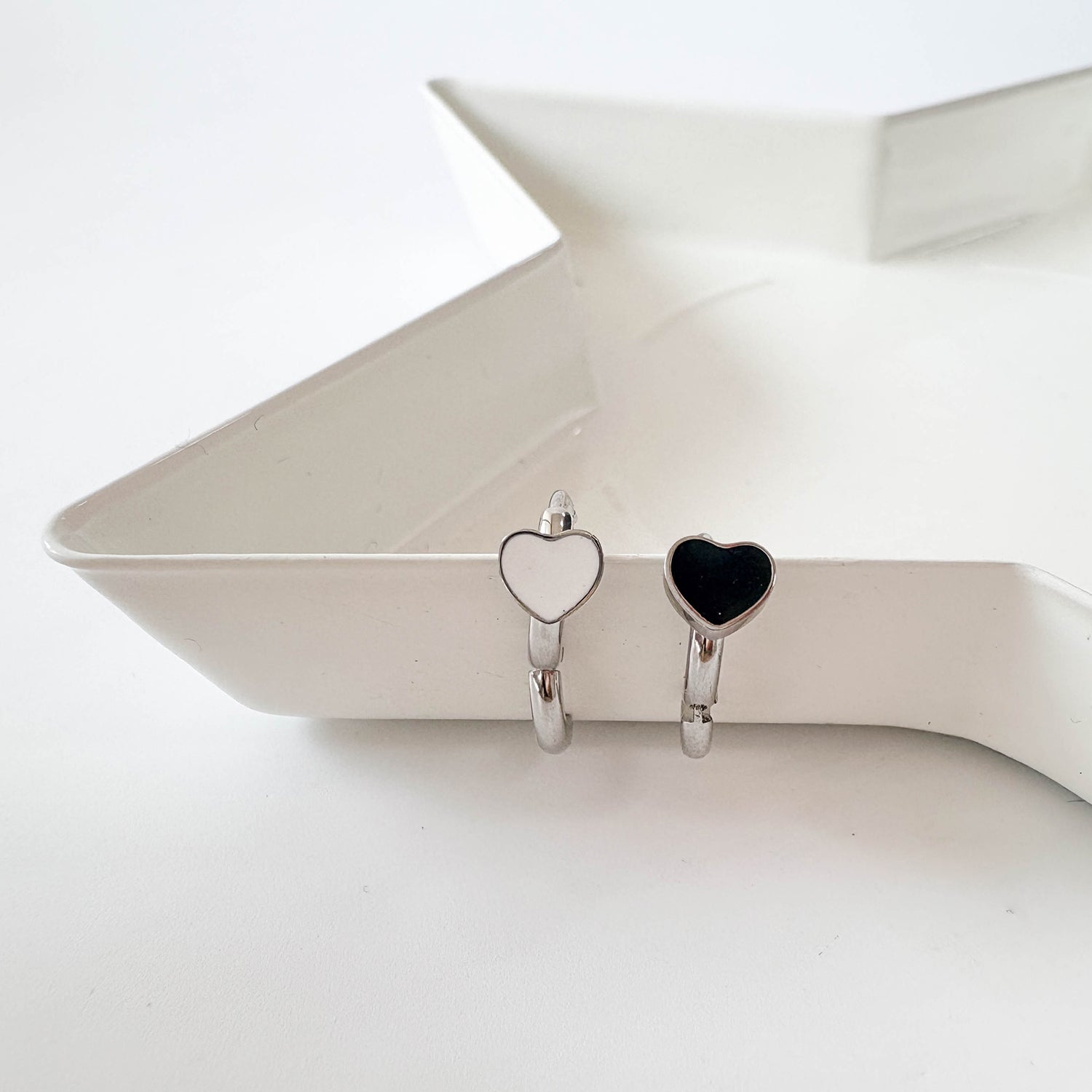 theminis ハート リング ピアス 金属アレルギー対応ピアス b3 133