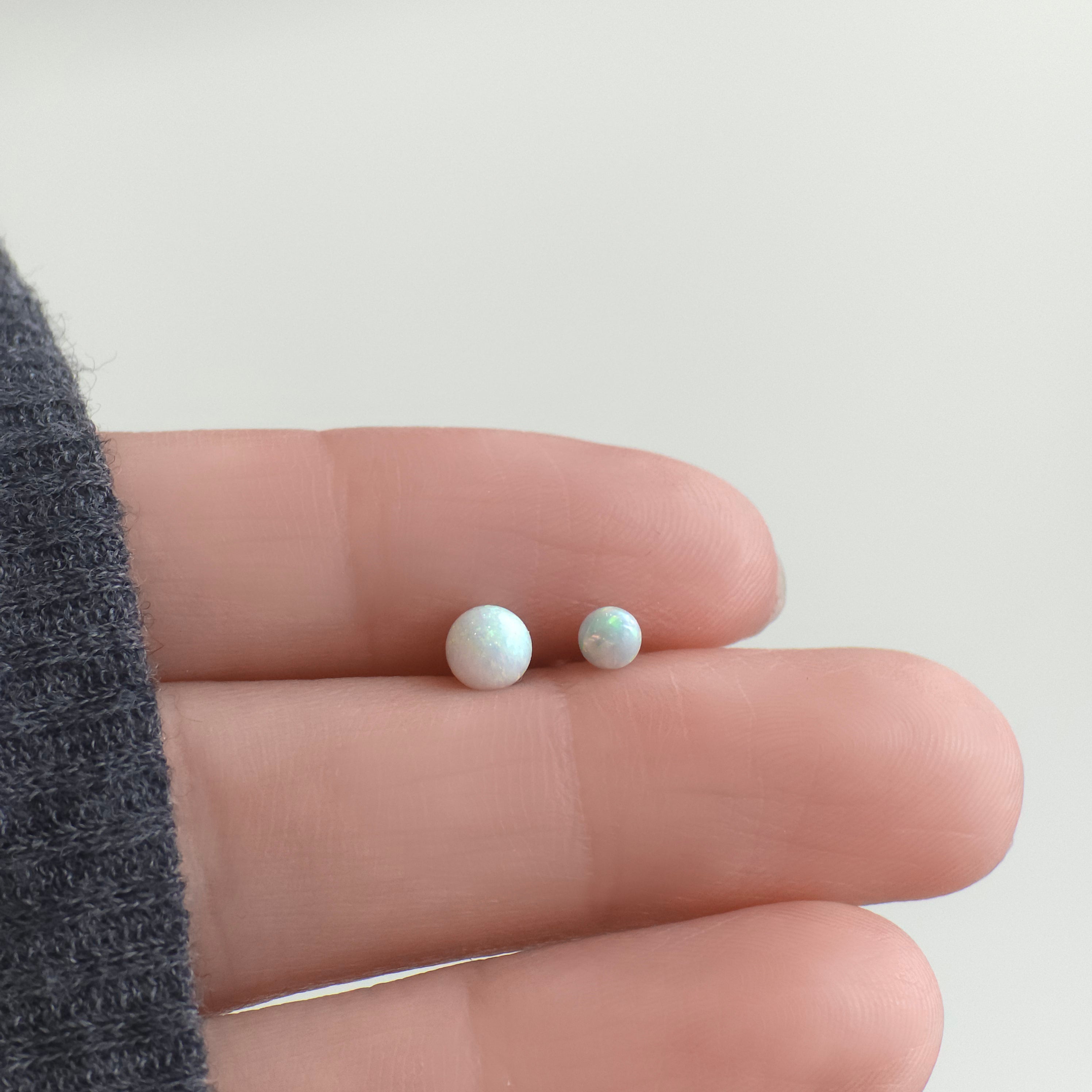 theminisドロップ蝶真鍮キュービックジルコニアイヤリング軟骨イヤリング A6 072