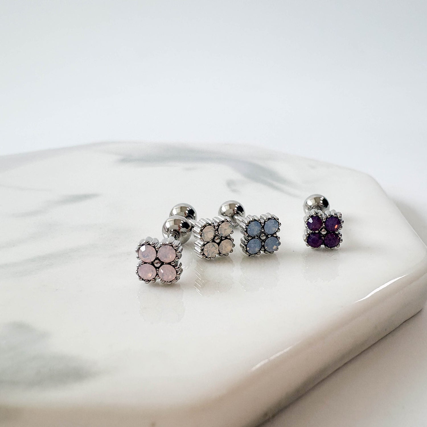theminis ミニ クローバー 真鍮 キュービックジルコニア ピアス 軟骨ピアス b3 057