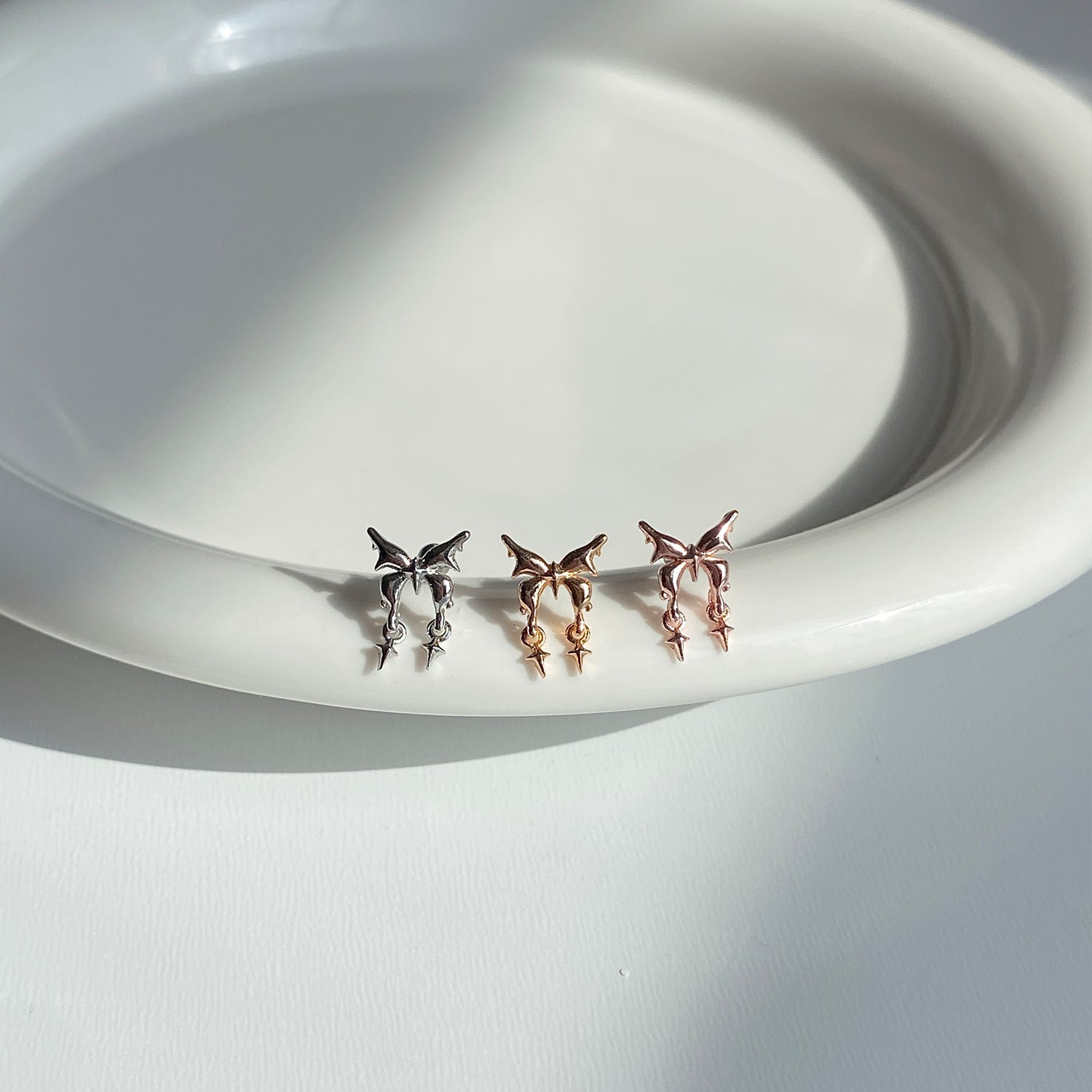 theminis ドロップ リボン ミニ スター 真鍮 ピアス 軟骨ピアス a10 073