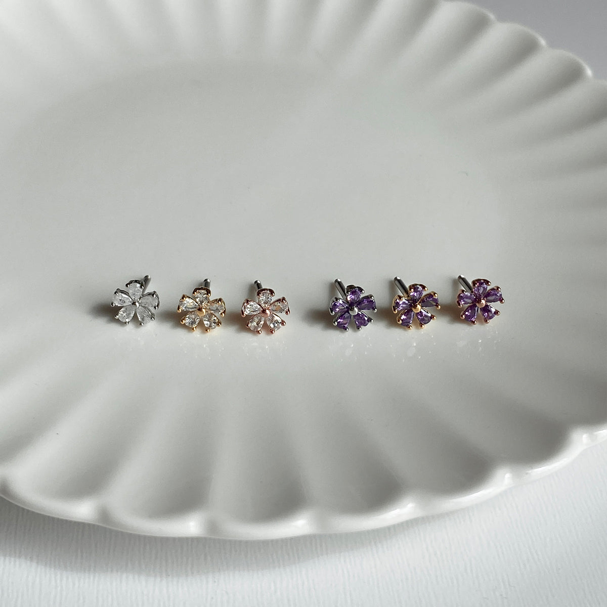 MN 159 [PURPLE] キュービックラージフラワーピアス