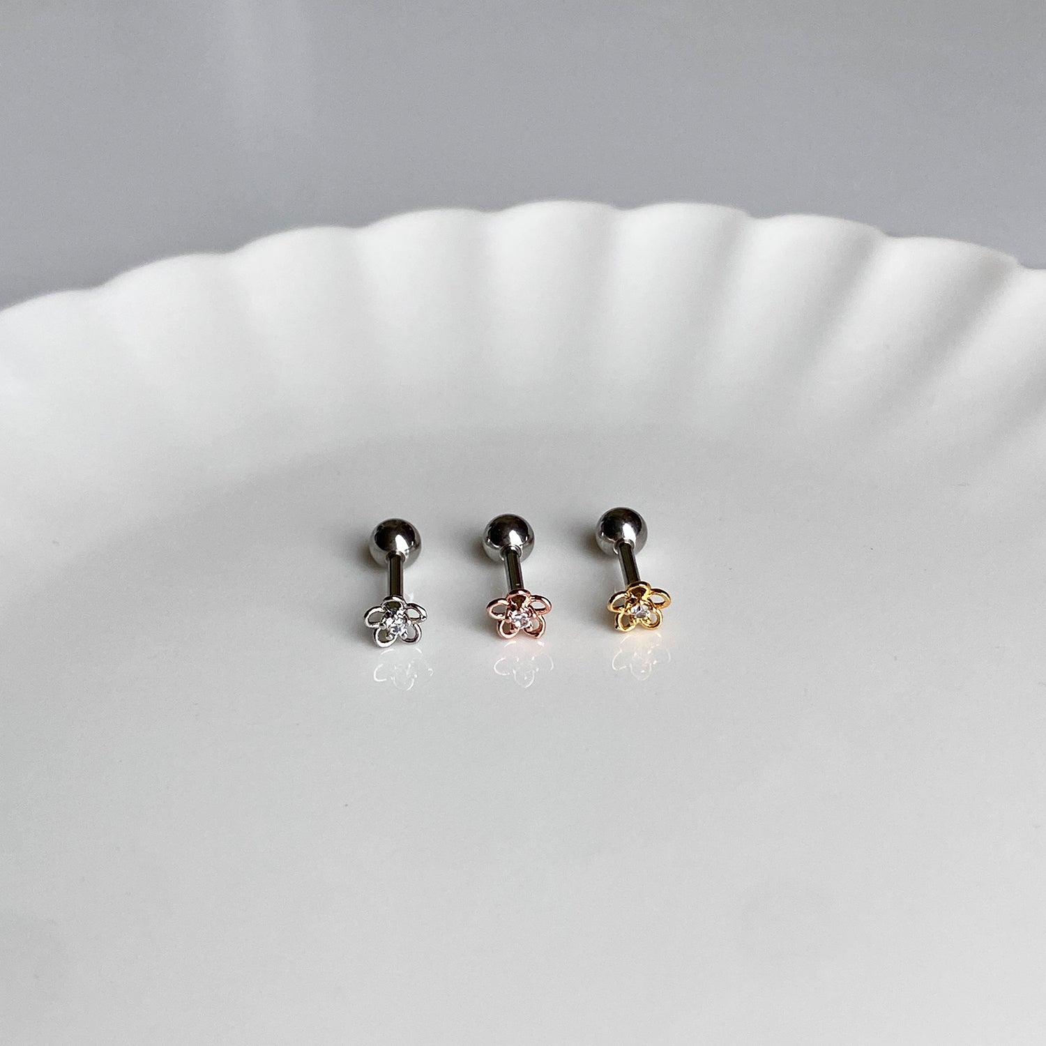 theminis ミニ フラワー 小さめピアス キュービックジルコニアピアス mn 184