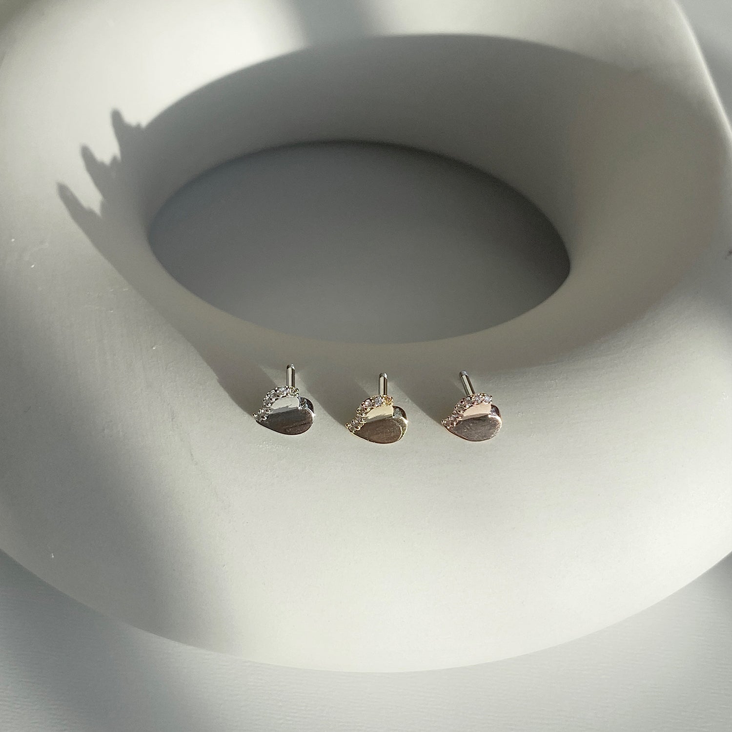 theminis ハート 真鍮 キュービックジルコニア ピアス 軟骨ピアス a5 297