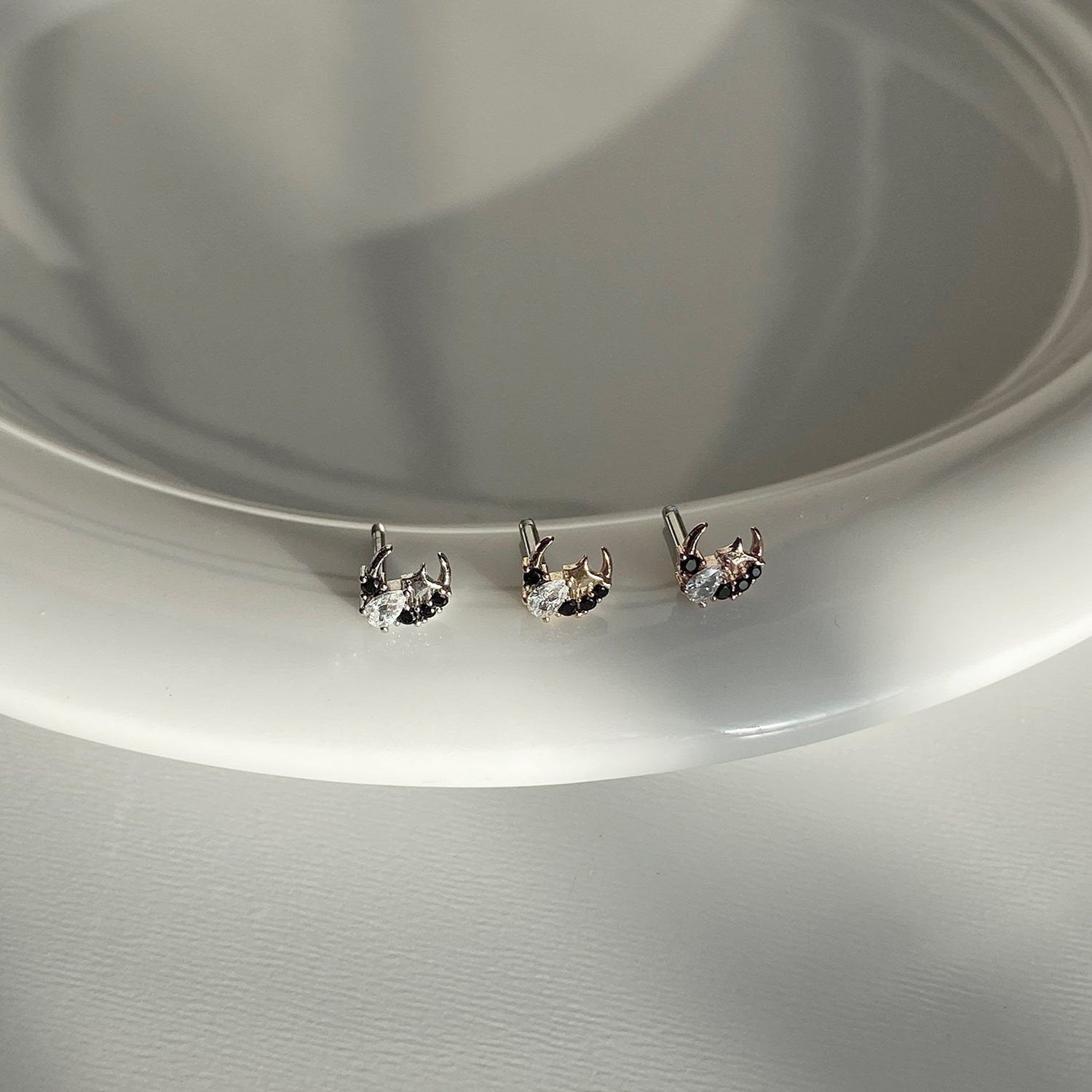theminis ムーン 真鍮 キュービックジルコニア ピアス 軟骨ピアス a5 268