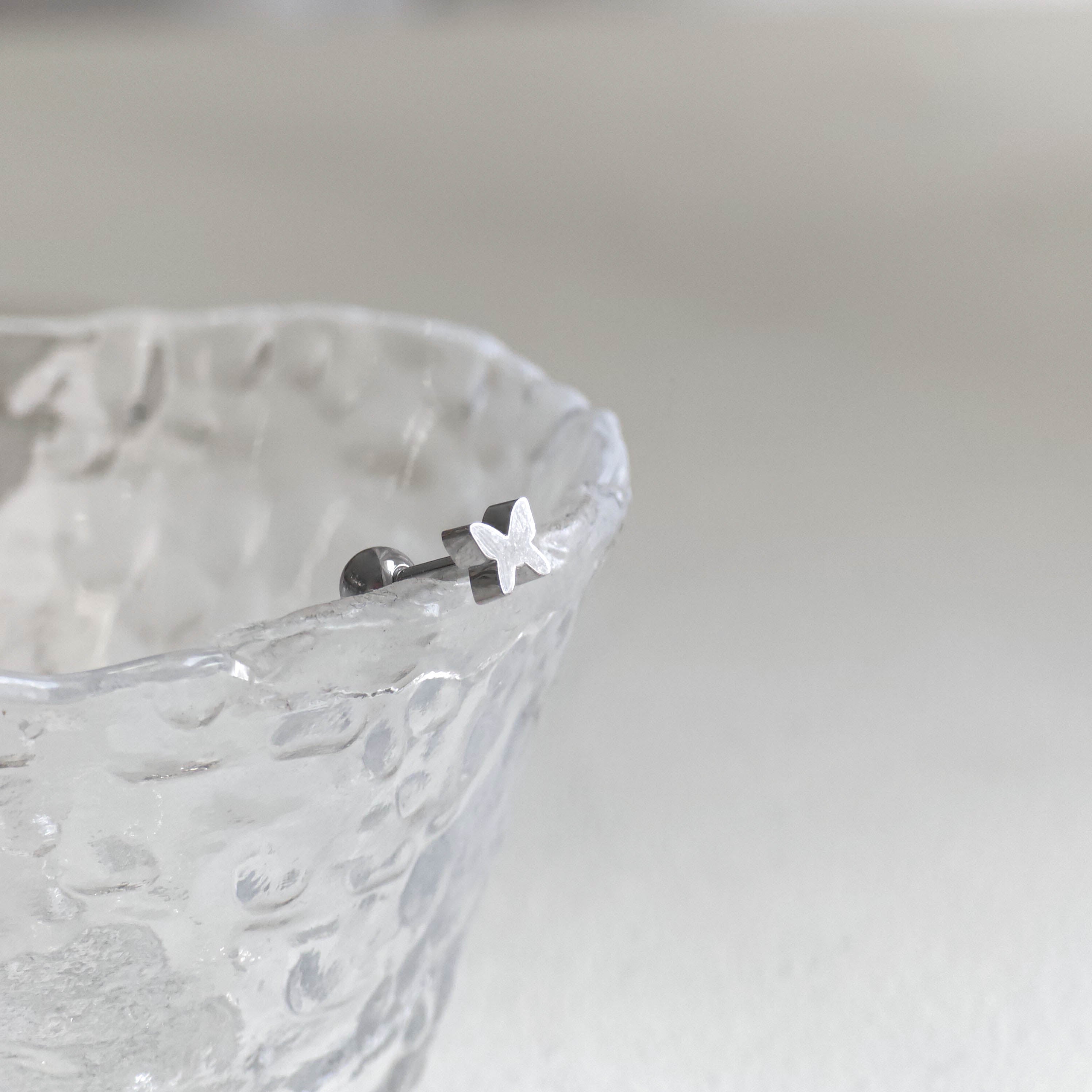 theminis シンプル ミニ 蝶 サージカルステンレスピアス 金属アレルギー対応ピアス a9 142
