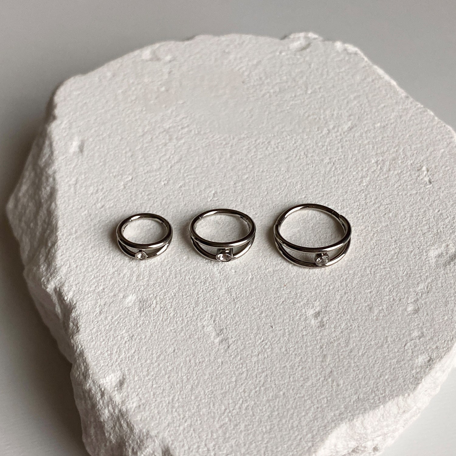 theminis セグメントリング キュービックジルコニア ピアス リンクピアス sts 056