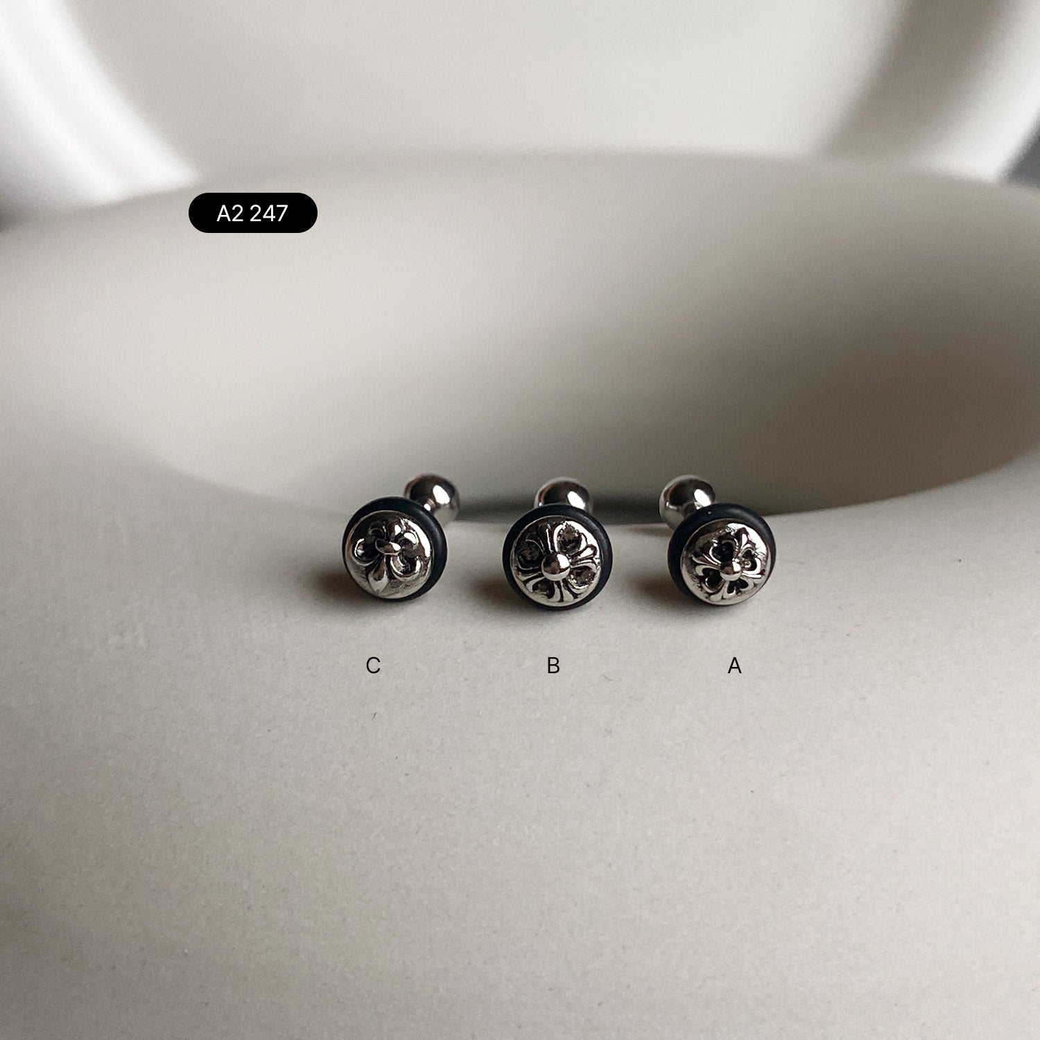 A2 247 アンティーククロムスタイルピアス