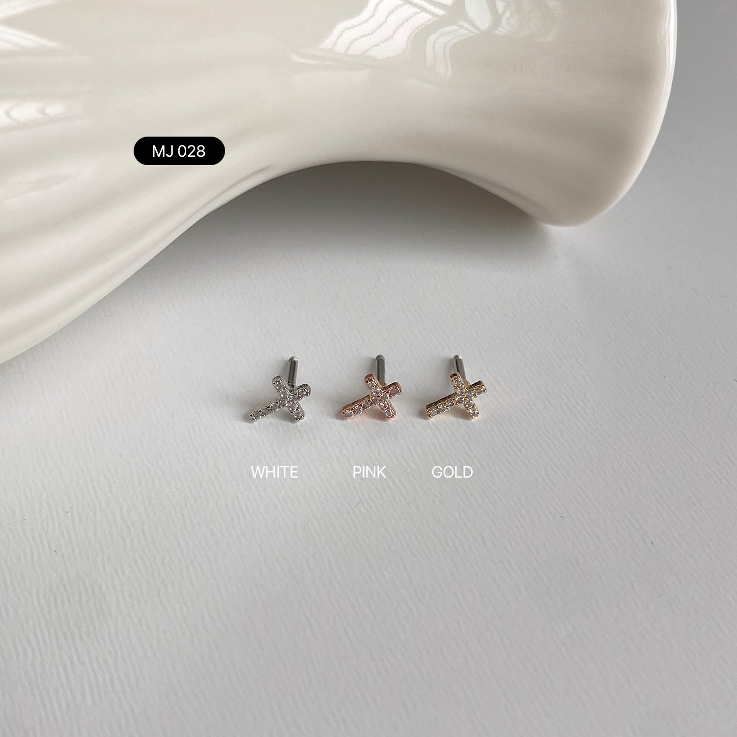 MJ 028 キュービッククロスピアス