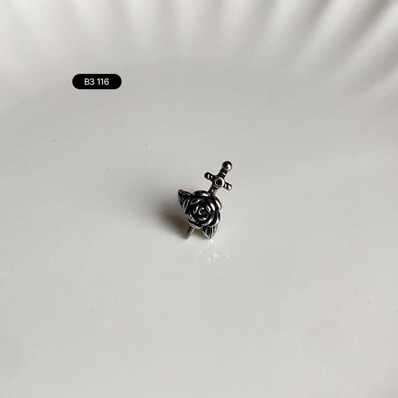 B3 116 エンティックローズピアス