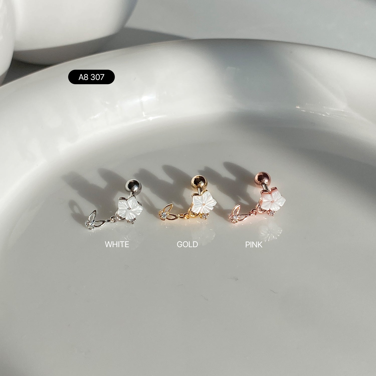 A8 307 らでんフラワードロップキュービックピアス