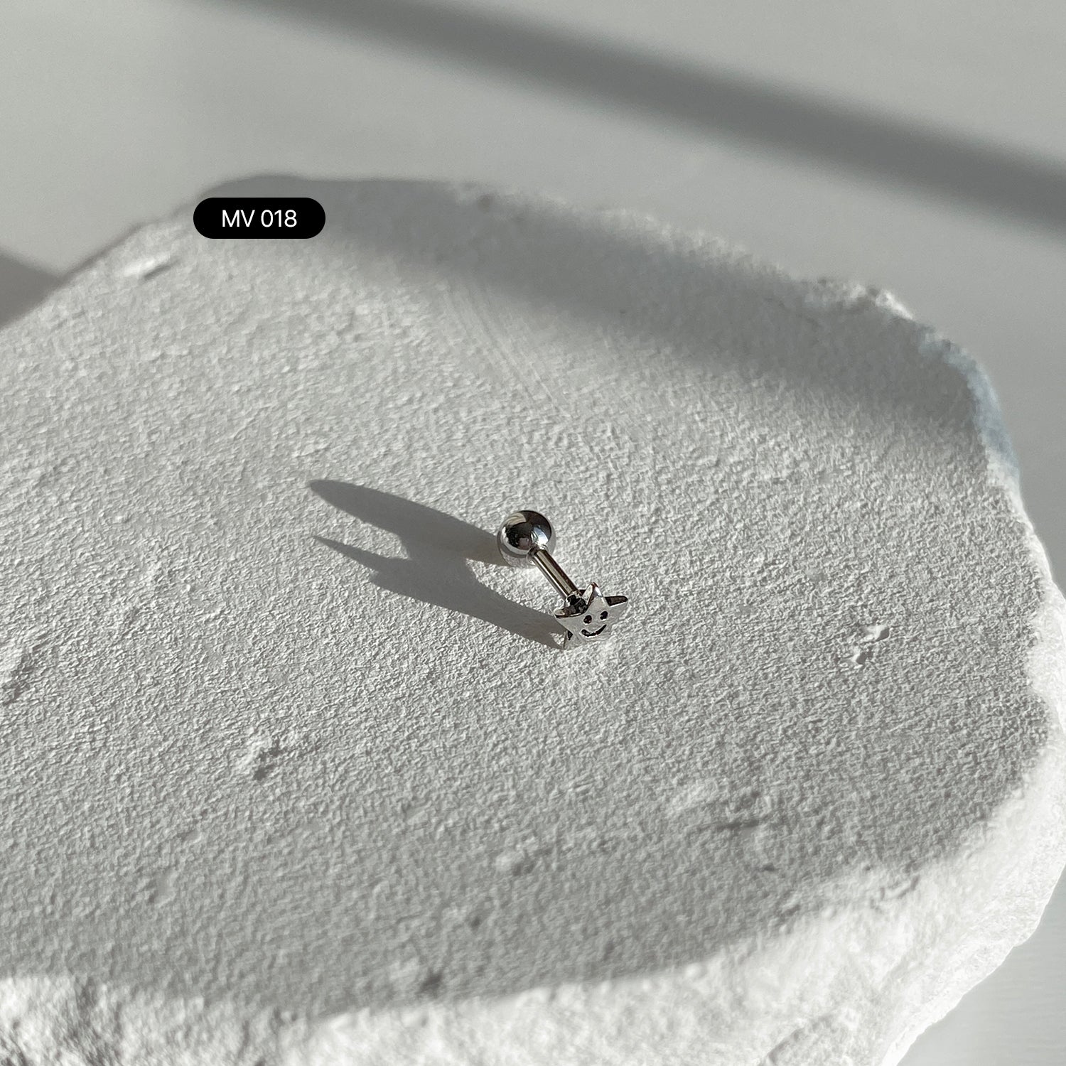 SET-078 エンティッククロススマイルラインスターピアスセット