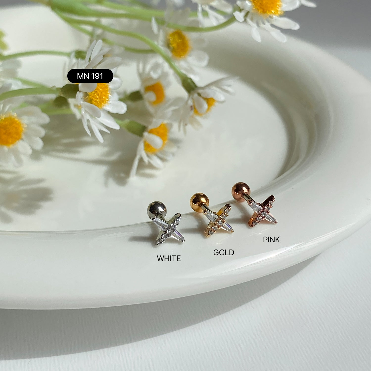 MN 191 ハーフキュービックエクスクロスピアス