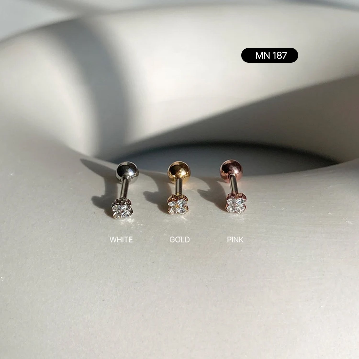 MN 187 キュービックミニスクエアピアス