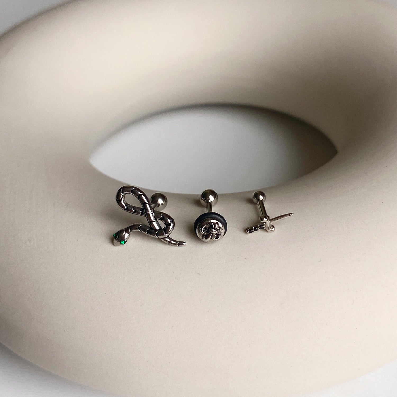 SET-022 アナコンダクロムミニソードピアスセット