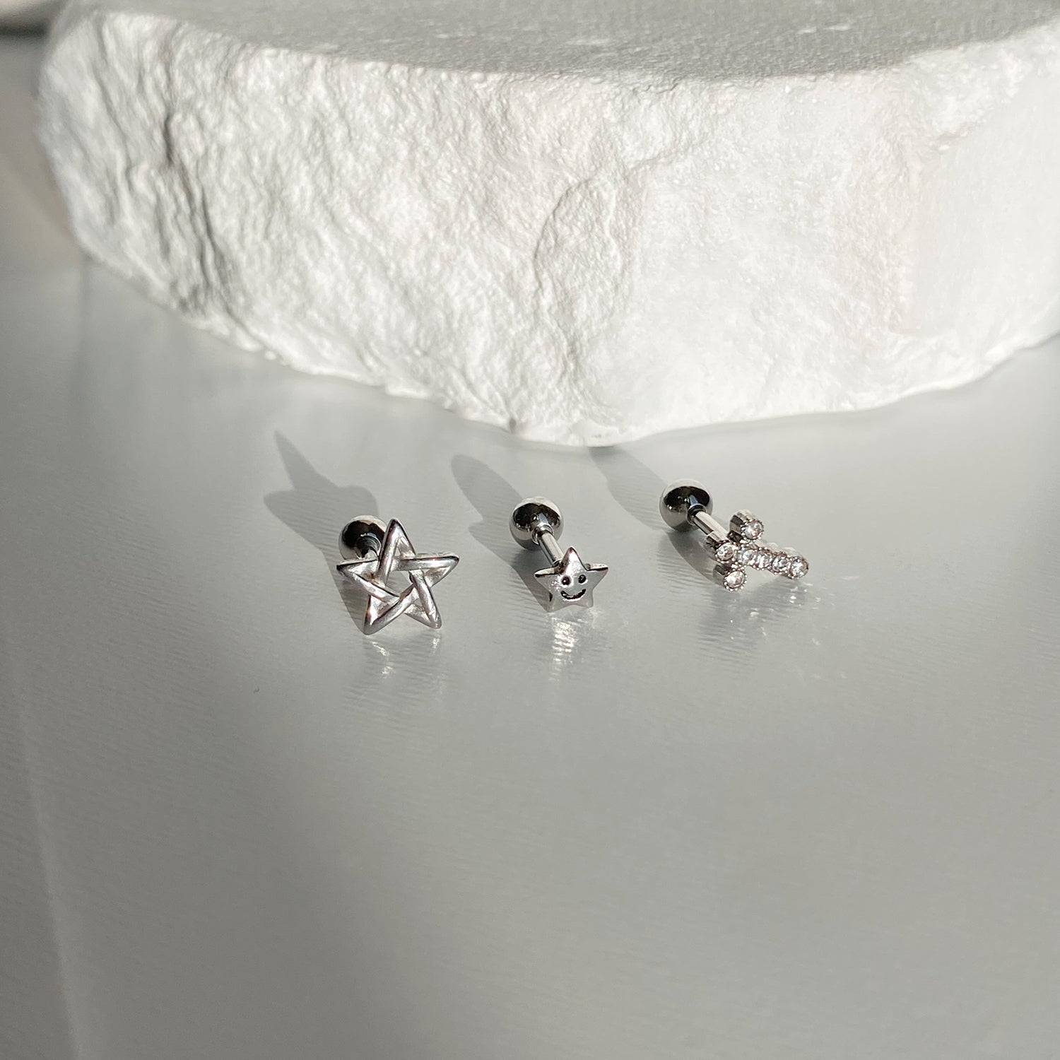 SET-078 エンティッククロススマイルラインスターピアスセット