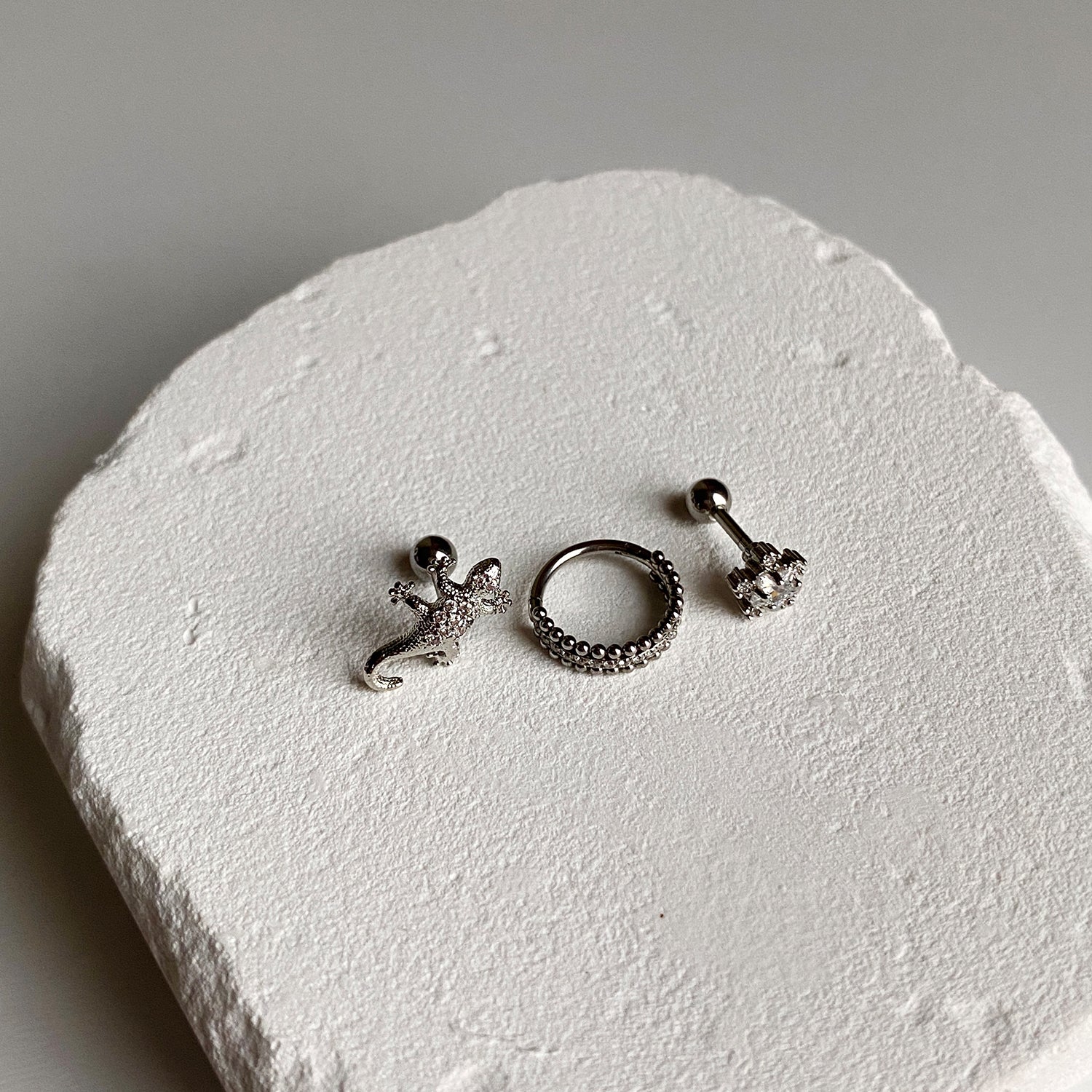 SET-026 キューティーフラワーキュービックトカゲシグメントリングピアスセット