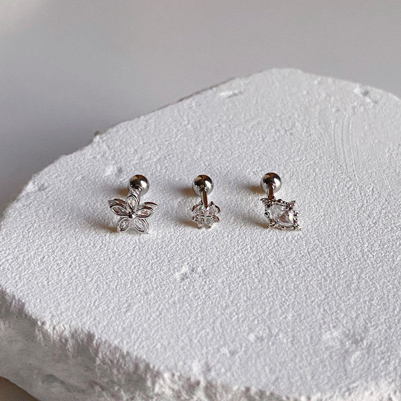 クローバー メタル クロス ピアス (클로버 메탈 크로스 피어싱)