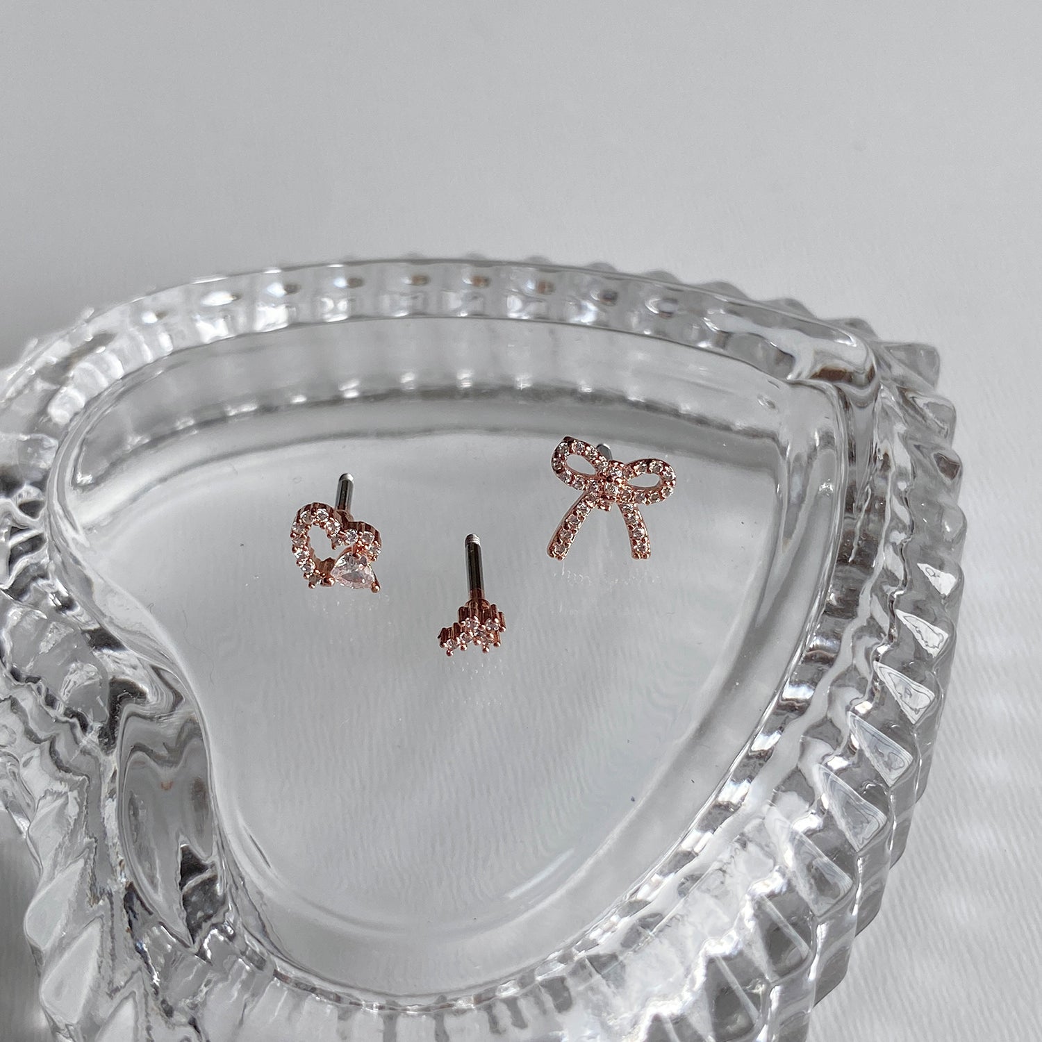 SET-060 キュービックハートリボンクロスピアセット