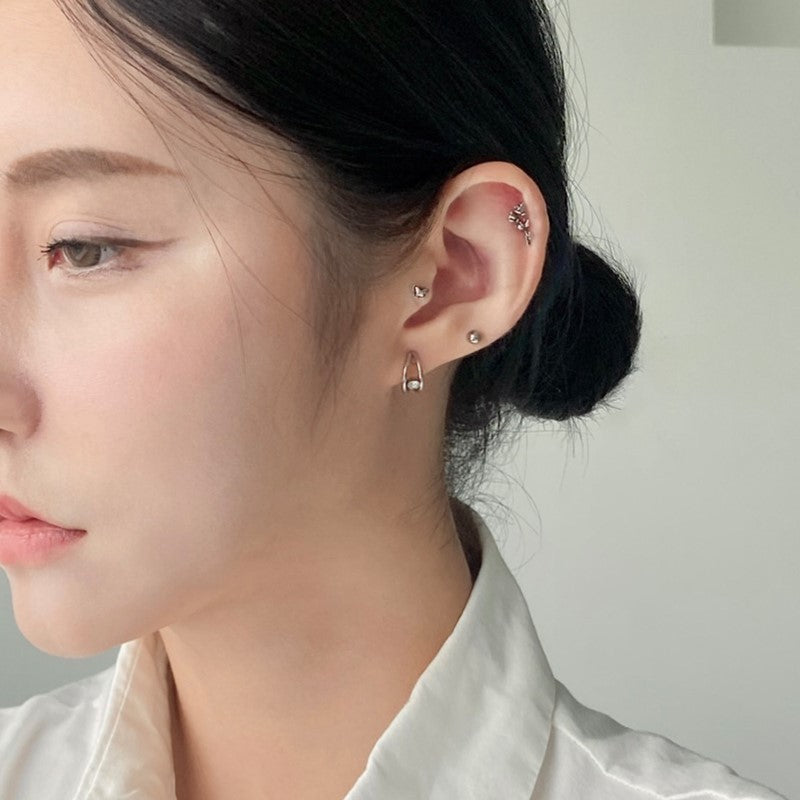 アンティーク ウノドストレス ピアス (엔틱 우노도스뜨레스 피어싱)