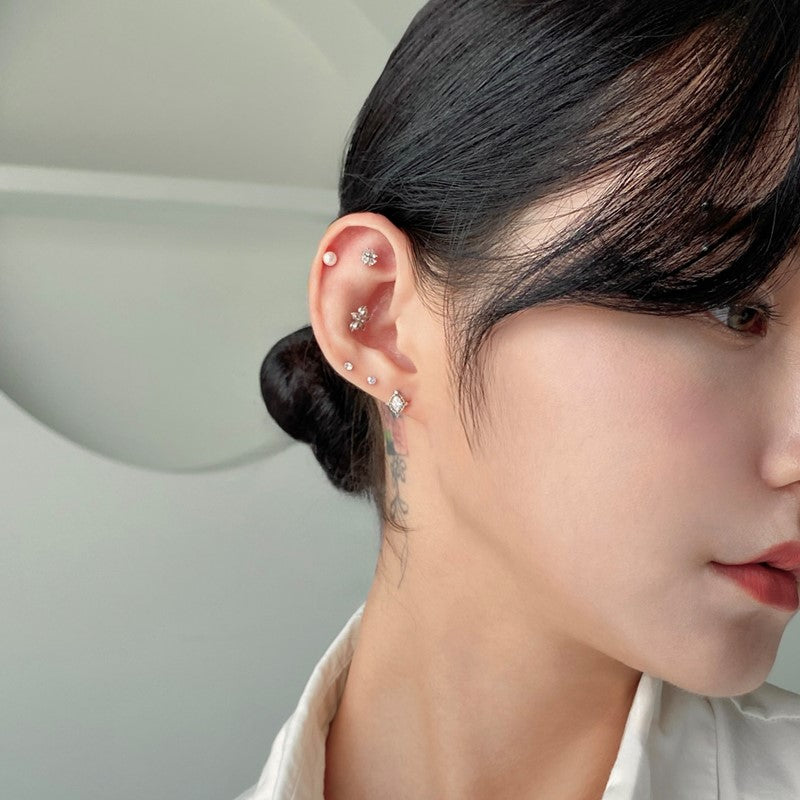 ファンシー フラワー ピアス (펜시 플라워 피어싱)