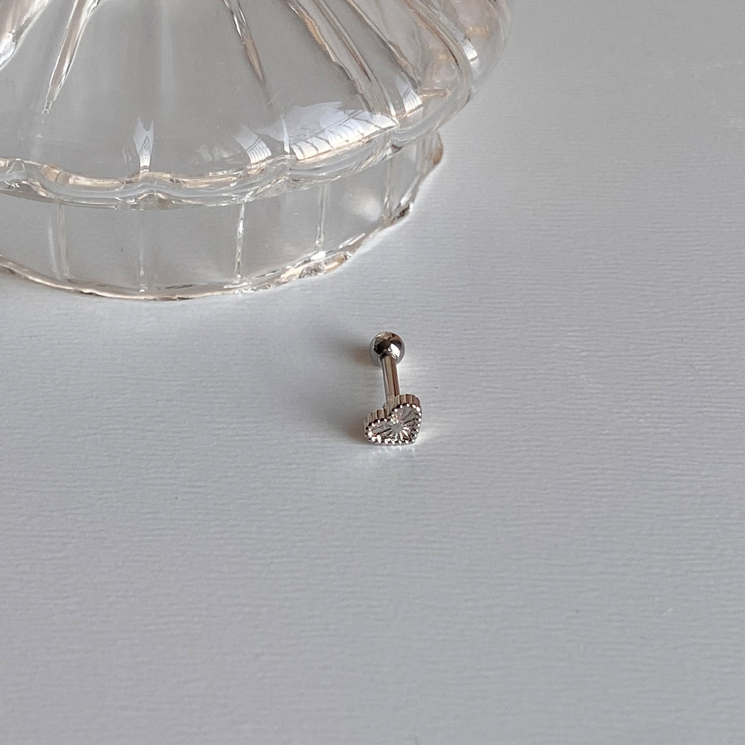 A5 249 シャインハートキュービックピアス