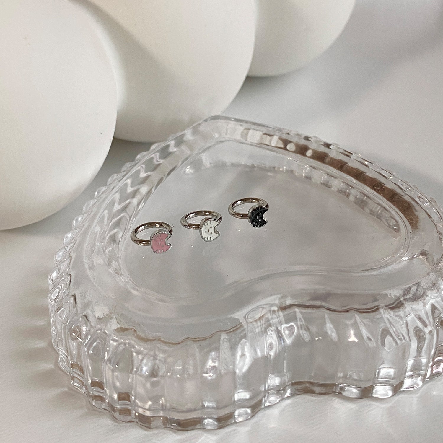 B3 136 サージカルエポックキッチキャットリングピアス