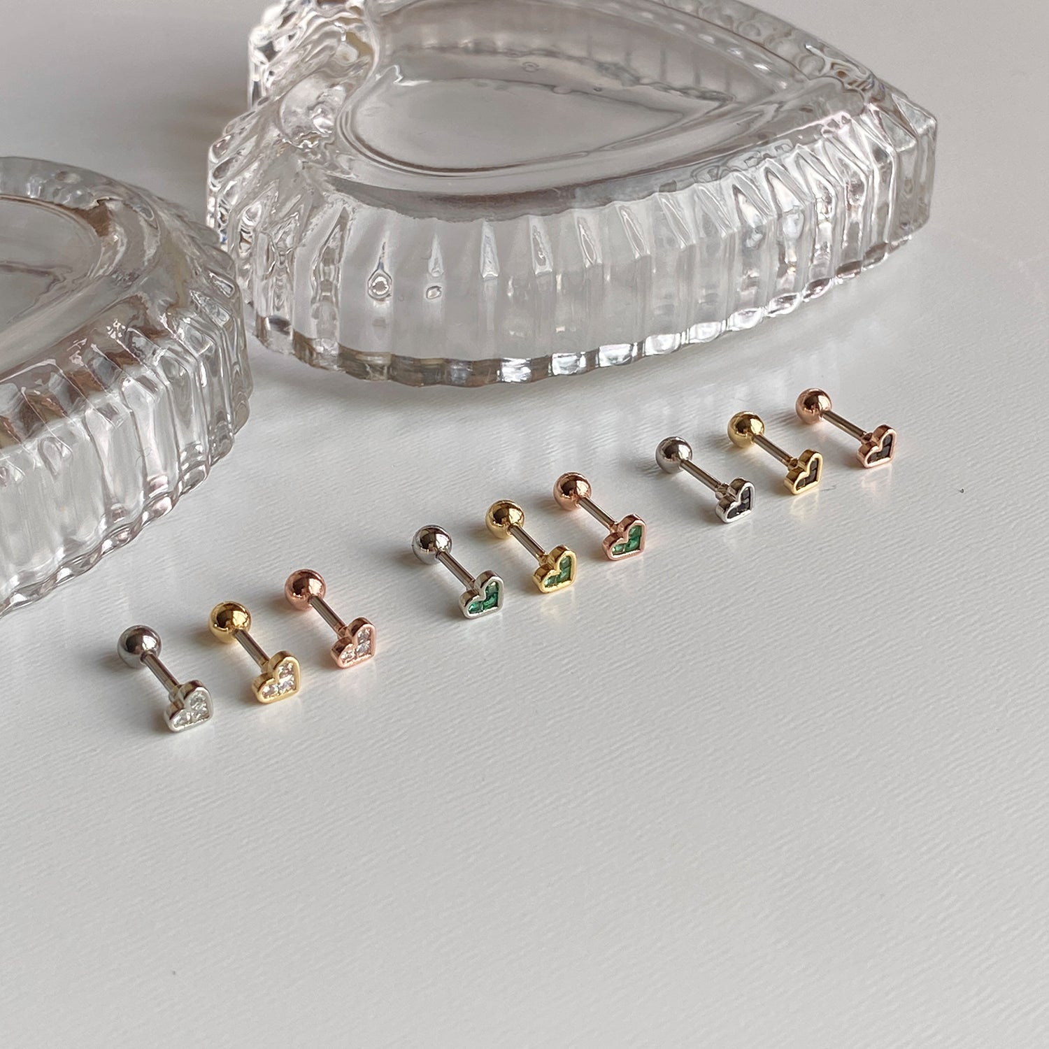 A8 260 キュービックミニハートピアス